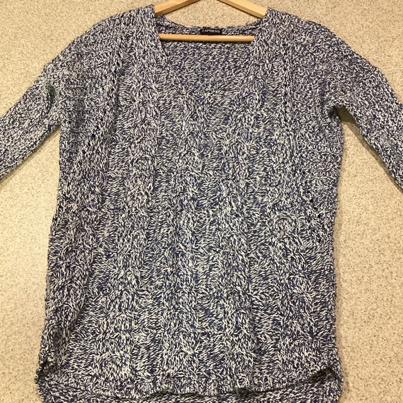 ♥️CLOSET CLEAROUT♥️ Express Blue Tunic V-Neck Sweater - Picture 5 of 11